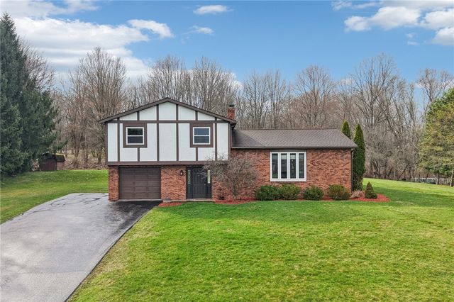 2935 Glenda Dr., Scott Twp, PA 16101