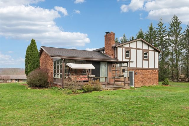 2935 Glenda Dr., Scott Twp, PA 16101