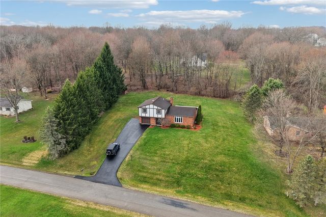 2935 Glenda Dr., Scott Twp, PA 16101