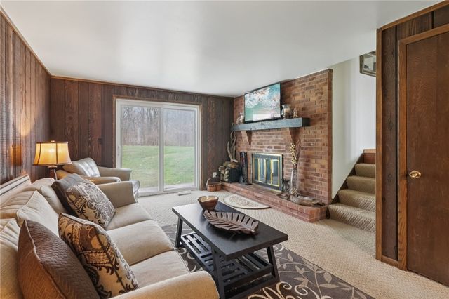 2935 Glenda Dr., Scott Twp, PA 16101