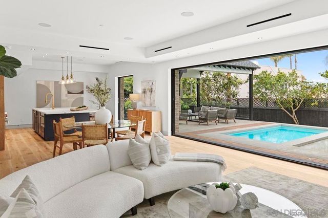 442 Westbourne St, La Jolla, CA 92037