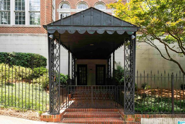 2250 Highland Ave S Apt 51, Birmingham, AL 35205