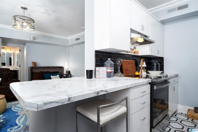 2250 Highland Ave S Apt 51, Birmingham, AL 35205