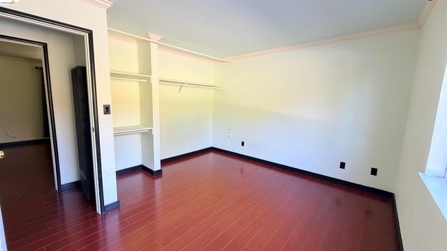 206 Park Ln, Richmond, CA 94803