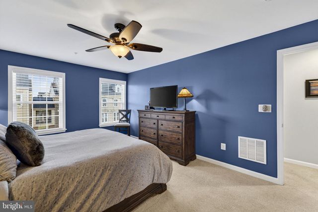 42553 SUNSET RIDGE SQ, Ashburn, VA 20148