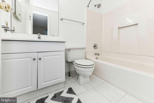 60 BENTON CT, Sterling, VA 20165