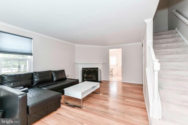 60 BENTON CT, Sterling, VA 20165