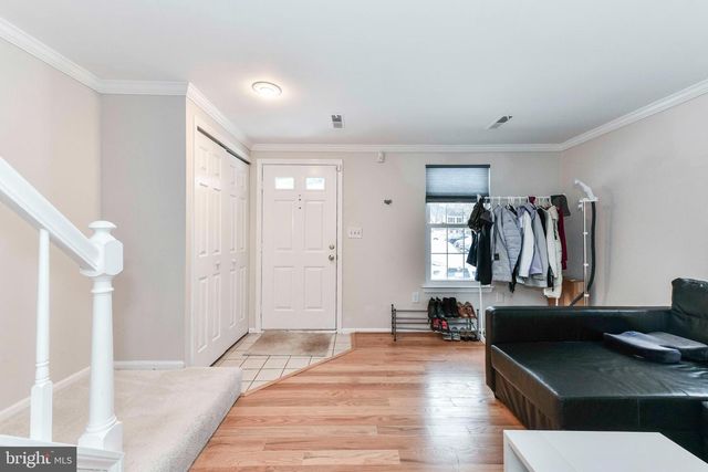 60 BENTON CT, Sterling, VA 20165