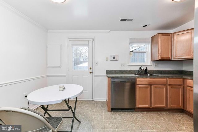 60 BENTON CT, Sterling, VA 20165