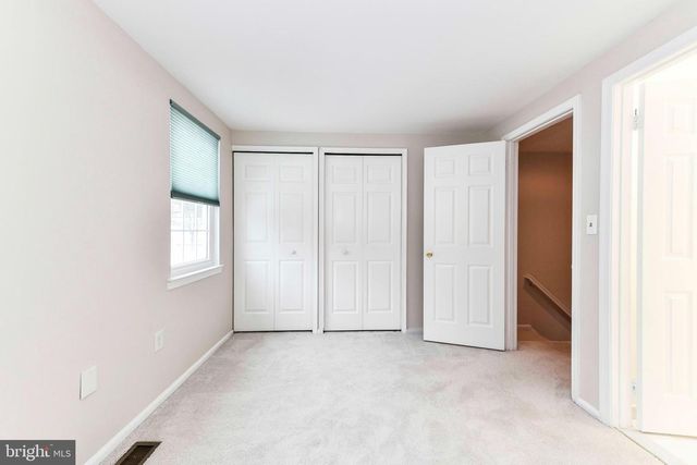 60 BENTON CT, Sterling, VA 20165