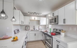 2033 Hassell Avenue, North Las Vegas, NV 89032