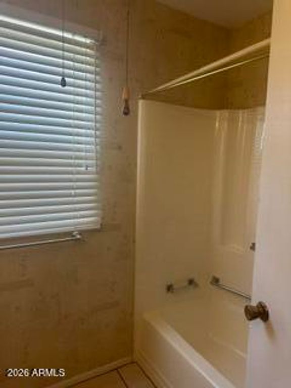 Image 15 of property listing at 10512 W EL CAPITAN Circle, Sun City, AZ 85351
