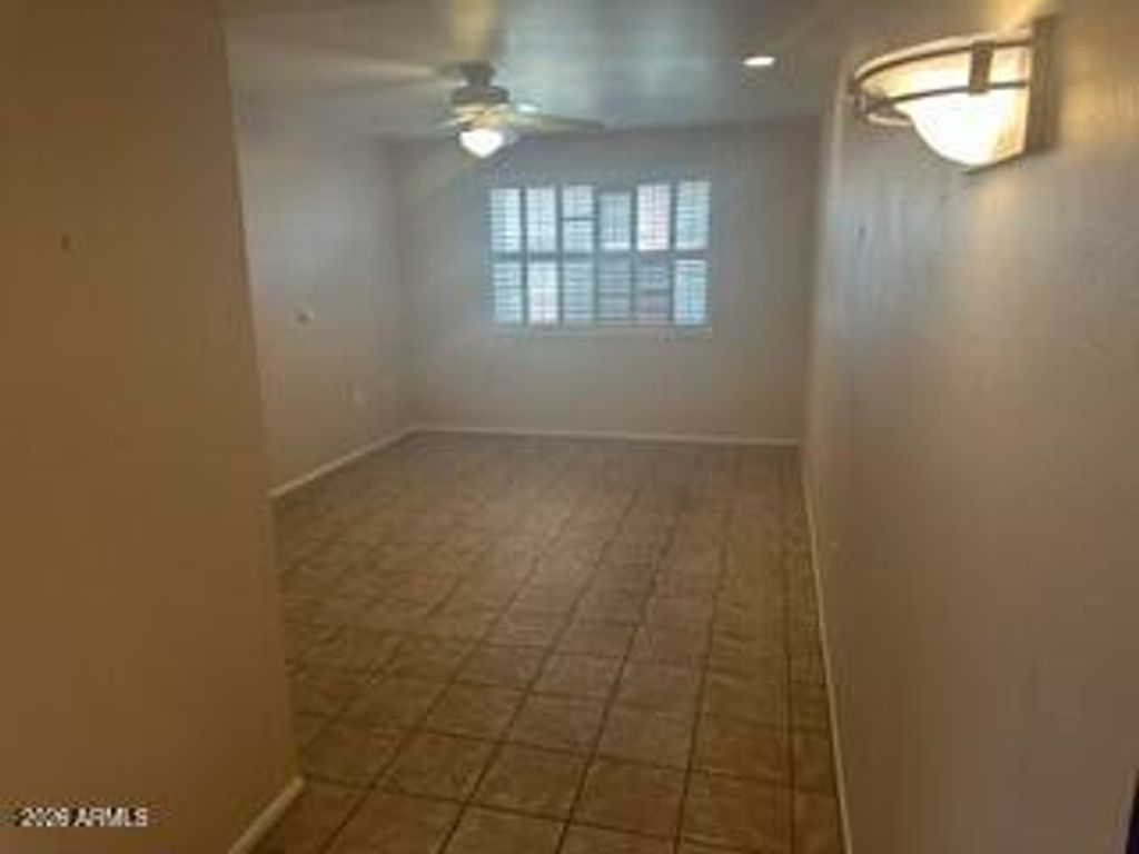 Image 16 of property listing at 10512 W EL CAPITAN Circle, Sun City, AZ 85351