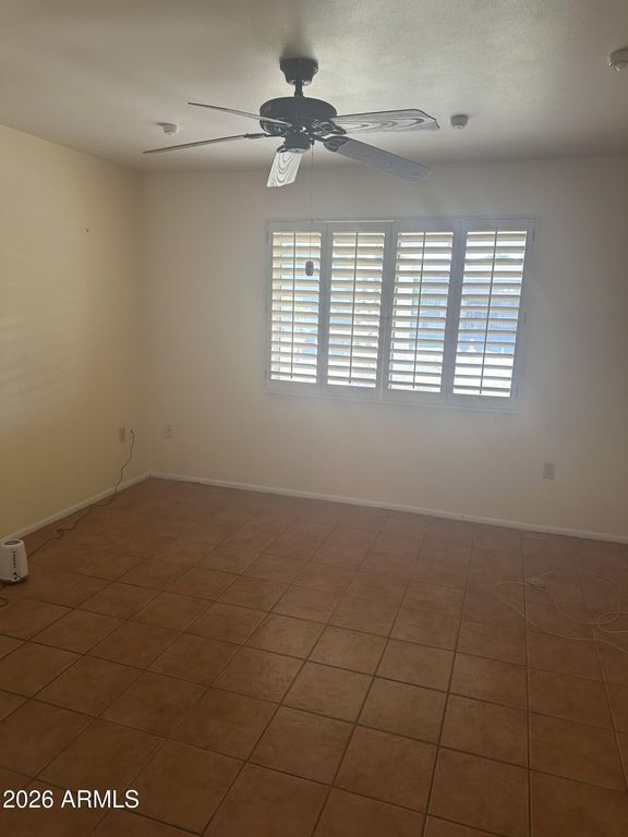 Image 21 of property listing at 10512 W EL CAPITAN Circle, Sun City, AZ 85351