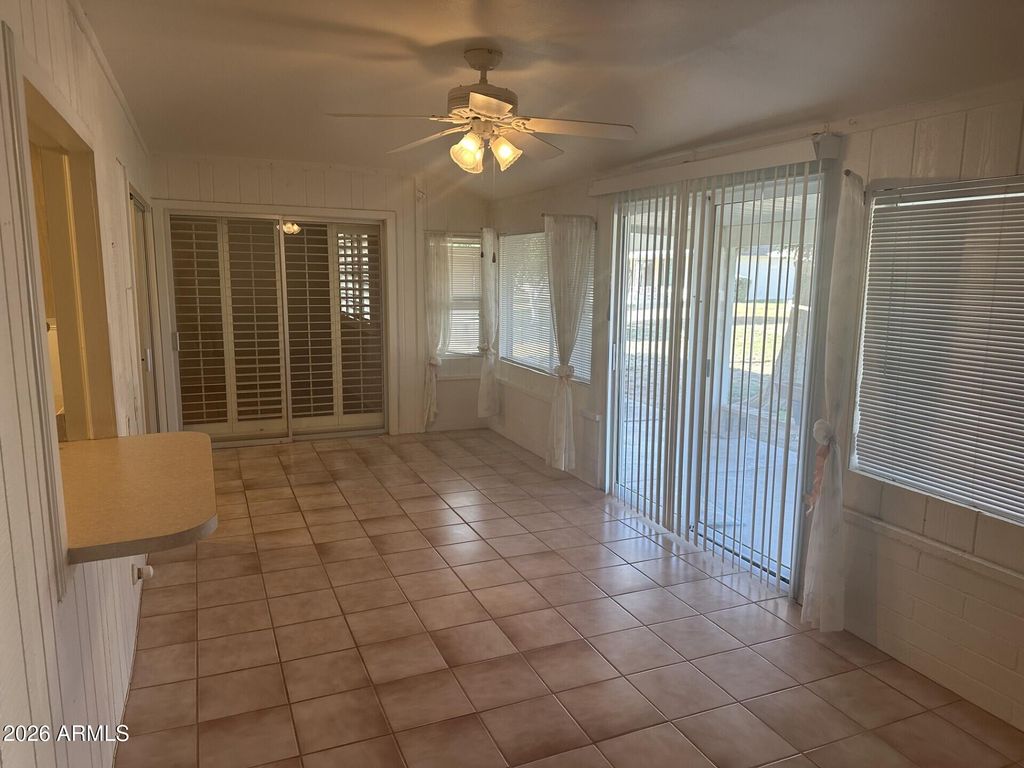 Image 29 of property listing at 10512 W EL CAPITAN Circle, Sun City, AZ 85351
