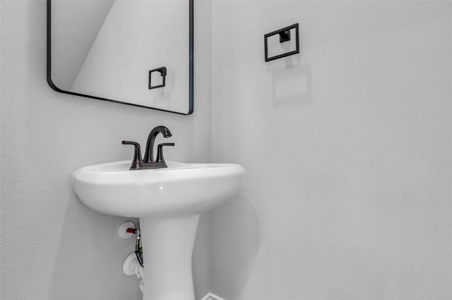 286 County Road 5102 F, Cleveland, TX 77327