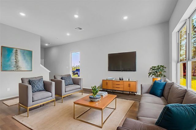 286 County Road 5102 F, Cleveland, TX 77327