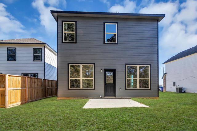 286 County Road 5102 F, Cleveland, TX 77327