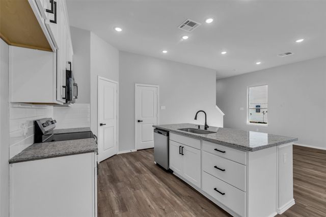 286 County Road 5102 F, Cleveland, TX 77327