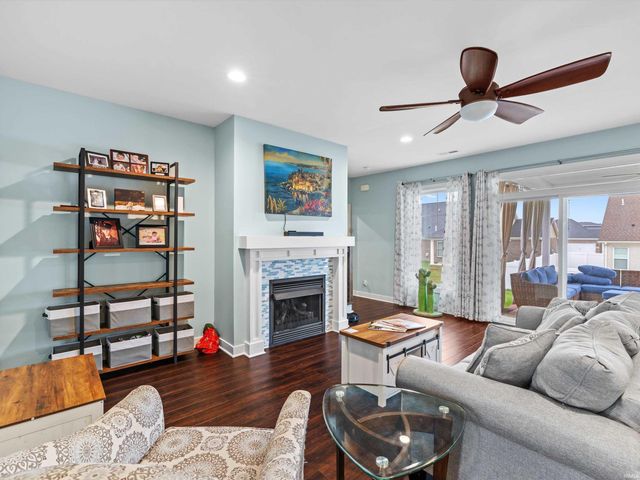 5540 Brompton Drive, Newburgh, IN 47630