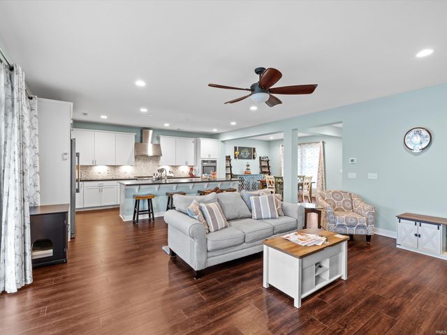 5540 Brompton Drive, Newburgh, IN 47630