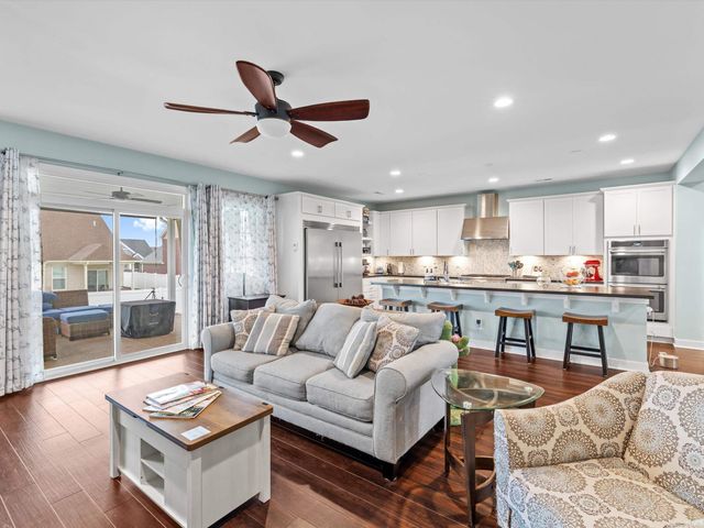 5540 Brompton Drive, Newburgh, IN 47630