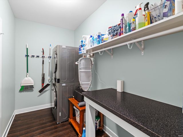 5540 Brompton Drive, Newburgh, IN 47630