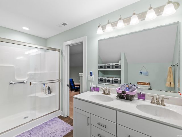 5540 Brompton Drive, Newburgh, IN 47630