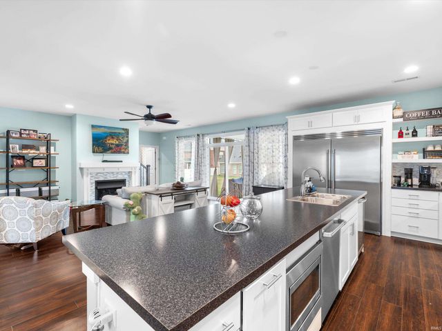 5540 Brompton Drive, Newburgh, IN 47630