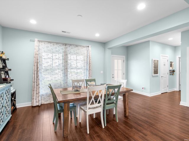 5540 Brompton Drive, Newburgh, IN 47630