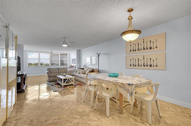 2521 NW 104th Avenue 402, Sunrise, FL 33322