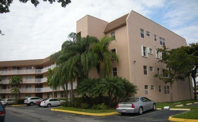 2521 NW 104th Avenue 402, Sunrise, FL 33322