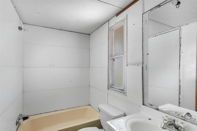 750 County Road 6471, Dayton, TX 77535