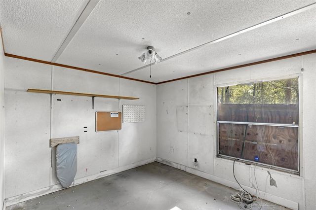 750 County Road 6471, Dayton, TX 77535