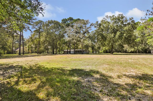 750 County Road 6471, Dayton, TX 77535