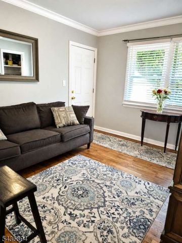 286 N Livingston Ave, Livingston Twp., NJ 07039