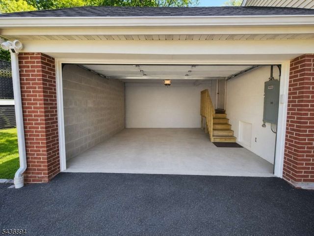 286 N Livingston Ave, Livingston Twp., NJ 07039