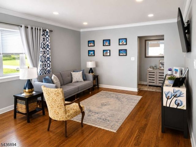 286 N Livingston Ave, Livingston Twp., NJ 07039