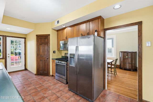 26 Chestnut Street, Red Bank, NJ 07701