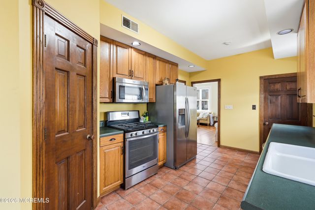 26 Chestnut Street, Red Bank, NJ 07701