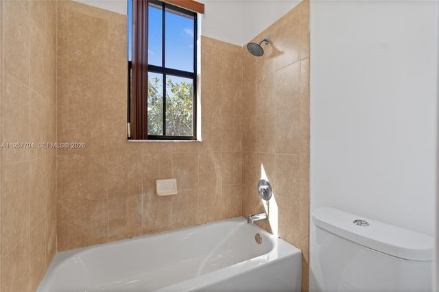 5701 NW 47th Ave, Tamarac, FL 33319