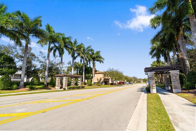 5701 NW 47th Ave, Tamarac, FL 33319