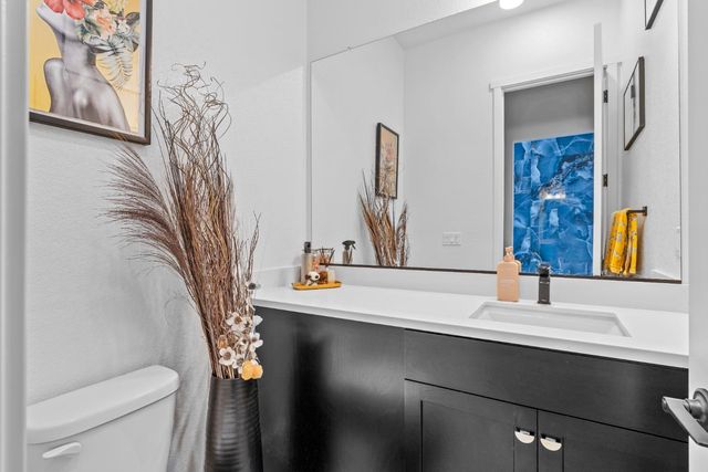 3483 Mulholland Dr, Lathrop, CA 95330