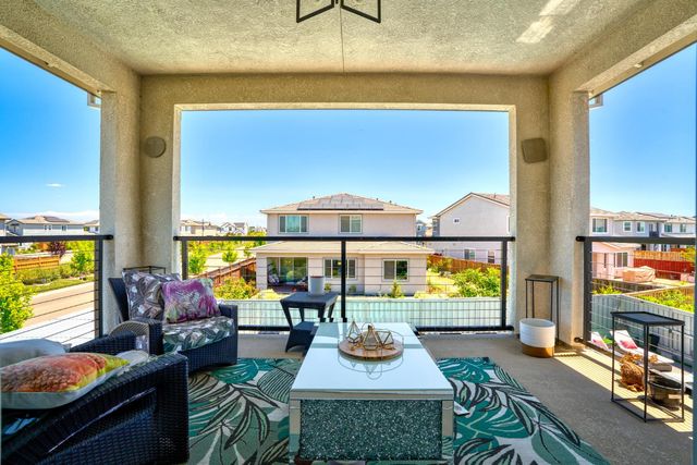 3483 Mulholland Dr, Lathrop, CA 95330