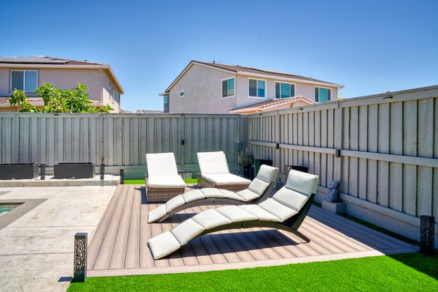 3483 Mulholland Dr, Lathrop, CA 95330