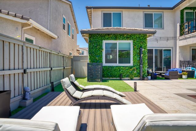 3483 Mulholland Dr, Lathrop, CA 95330