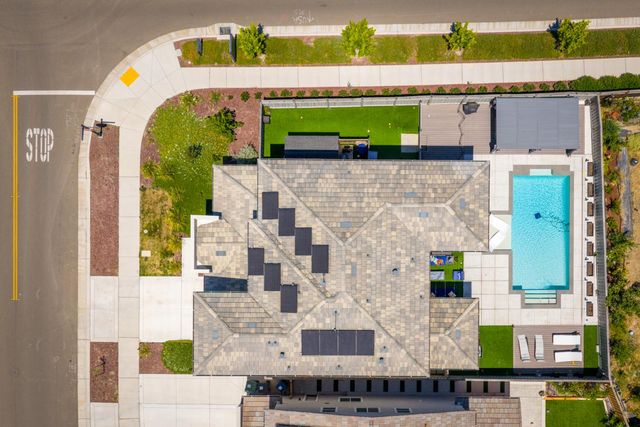 3483 Mulholland Dr, Lathrop, CA 95330