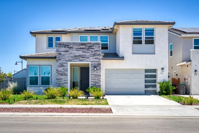 3483 Mulholland Dr, Lathrop, CA 95330