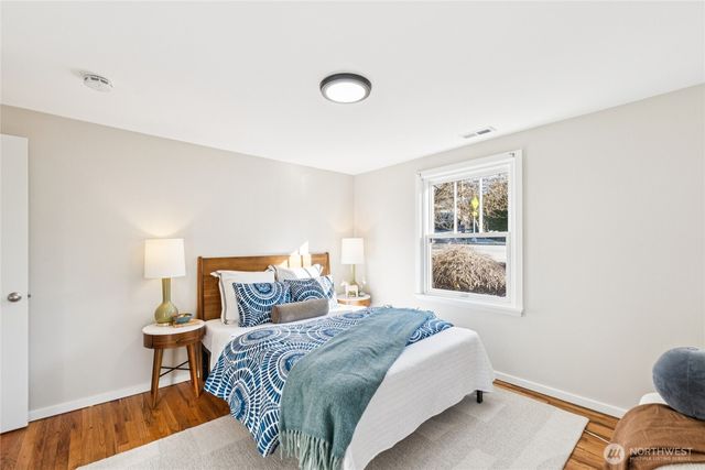 9059 3rd Avenue NW, Seattle, WA 98117