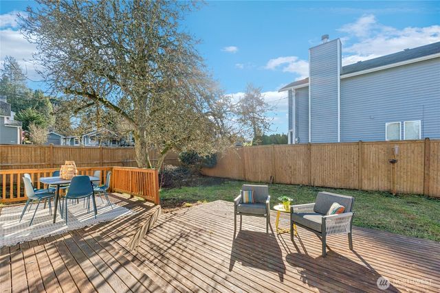 9059 3rd Avenue NW, Seattle, WA 98117